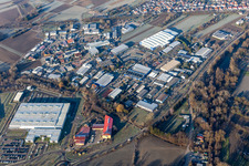 Vue aérienne de Zone industrielle et commerciale avec Faurecia, Linde+Wiemann à Hagenbach dans le département Rhénanie-Palatinat, Allemagne