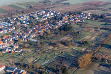 Photographie aérienne de Untere Hauptstrasse, Guttenbergstrasse et Wasgaustrasse à le quartier Kleinsteinfeld in Steinfeld dans le département Rhénanie-Palatinat, Allemagne