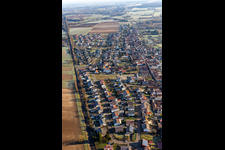 Vue aérienne de Dans le domaine des briques à le quartier Schaidt in Wörth am Rhein dans le département Rhénanie-Palatinat, Allemagne
