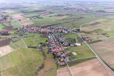Oberhausen dans le département Rhénanie-Palatinat, Allemagne vu d'un drone