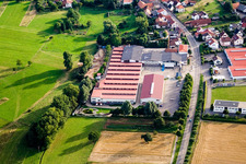 Vogelsitze GmbH, Kleinsteinbacherstraße 44 à le quartier Stupferich in Karlsruhe dans le département Bade-Wurtemberg, Allemagne du point de vue du drone