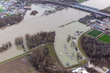 Vue aérienne de Port Maximiliansau à marée haute à le quartier Maximiliansau in Wörth am Rhein dans le département Rhénanie-Palatinat, Allemagne