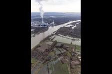 Vue aérienne de Paysage de plaines inondables et de prairies sur le vieux Rhin de Hagenbach, devant l'île de Nauas, avec fond d'or lors des crues du Rhin en Maximiliansau à le quartier Maximiliansau in Wörth am Rhein dans le département Rhénanie-Palatinat, Allemagne