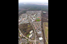 Vue aérienne de Dorschberg avec le Wörther Bürgerpark à Wörth am Rhein dans le département Rhénanie-Palatinat, Allemagne