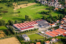 Vue oblique de Vogelsitze GmbH, Kleinsteinbacherstraße 44 à le quartier Stupferich in Karlsruhe dans le département Bade-Wurtemberg, Allemagne