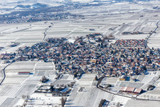 Vue aérienne de Vue aérienne d'hiver dans la neige à le quartier Nußdorf in Landau in der Pfalz dans le département Rhénanie-Palatinat, Allemagne