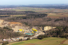 Vue aérienne de Carrière, gravière Georg Mast, décharge à le quartier Sulz am Eck in Wildberg dans le département Bade-Wurtemberg, Allemagne
