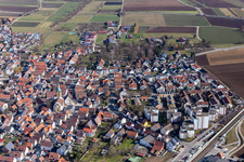 Vue aérienne de À la porte de la paroisse à Renningen dans le département Bade-Wurtemberg, Allemagne