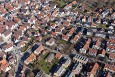 Vue aérienne de Aire de jeux Fröbelstrasse, mevesta e. V. - Centre de jeunesse Renningen à Renningen dans le département Bade-Wurtemberg, Allemagne