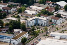 Ittersbach, zone industrielle à le quartier Im Stockmädle in Karlsbad dans le département Bade-Wurtemberg, Allemagne d'un drone