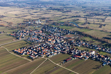 Vue aérienne de Champs agricoles et surfaces utilisables à Erpolzheim dans le département Rhénanie-Palatinat, Allemagne