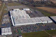 Photographie aérienne de Site de l'usine de construction automobile de Joseph Voegele AG à le quartier Rheingönheim in Ludwigshafen am Rhein dans le département Rhénanie-Palatinat, Allemagne