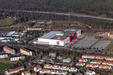 Vue aérienne de Zone industrielle de meubles Höffner à Schwetzingen dans le département Bade-Wurtemberg, Allemagne
