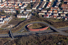 Vue aérienne de Avant l'entrée du tunnel B535 à Plankstadt dans le département Bade-Wurtemberg, Allemagne
