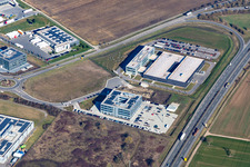 Vue aérienne de Zone industrielle et commerciale Nord avec le Groupe MTS à Rülzheim dans le département Rhénanie-Palatinat, Allemagne