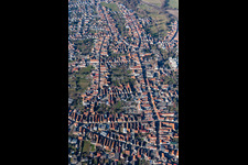 Vue aérienne de Vue de la ville autour de la Mittlere Ortstrasse à Rülzheim dans le département Rhénanie-Palatinat, Allemagne