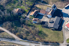 Vue aérienne de Ancien moulin sur le Klingbach à le quartier Herxheim in Herxheim bei Landau dans le département Rhénanie-Palatinat, Allemagne