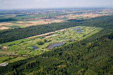 Vue aérienne de Club de golf Landgut Dreihof SÜW à Essingen dans le département Rhénanie-Palatinat, Allemagne