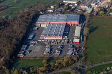Vue aérienne de Quincaillerie HORNBACH Bornheim dans la zone industrielle de Bornheim à Bornheim à le quartier Dreihof in Essingen dans le département Rhénanie-Palatinat, Allemagne