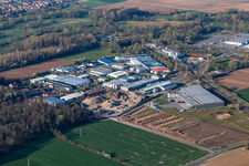 Vue aérienne de Zone industrielle ouest avec logistique de feuilles de chêne à Rohrbach dans le département Rhénanie-Palatinat, Allemagne