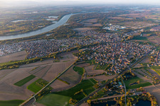 Vue d'oiseau de Drusenheim dans le département Bas Rhin, France