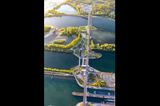 Vue aérienne de Écluses et échelle à poissons sur les rives de la voie navigable du Rhin entre Gambsheim et Freistett à le quartier Freistett in Rheinau dans le département Bade-Wurtemberg, Allemagne