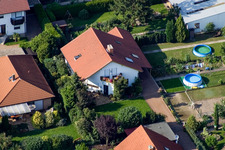 Vue aérienne de Rue Fritz-Haber à Haßloch dans le département Rhénanie-Palatinat, Allemagne