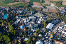 Vue aérienne de Poséidon à Europa-Park fermé en raison du confinement lié au Corona à Rust dans le département Bade-Wurtemberg, Allemagne
