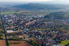 Vue aérienne de Kenzingen dans le département Bade-Wurtemberg, Allemagne