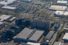 Vue aérienne de Zone industrielle et implantation d'entreprise de Haid avec CAMPO NOVO Business Freiburg à le quartier Saint Georgen-Nord in Freiburg im Breisgau dans le département Bade-Wurtemberg, Allemagne
