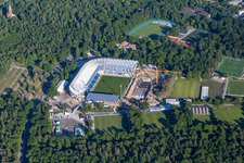 Image drone de Chantier d'agrandissement et de reconstruction du complexe sportif du stade KSC « Wildparkstadion » à le quartier Innenstadt-Ost in Karlsruhe dans le département Bade-Wurtemberg, Allemagne