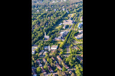 Vue aérienne de Centre, École Waldorf gratuite, Gymnase Otto Hahn à le quartier Waldstadt in Karlsruhe dans le département Bade-Wurtemberg, Allemagne