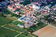 Vue aérienne de École Karl Wendel Lambsheim à Lambsheim dans le département Rhénanie-Palatinat, Allemagne