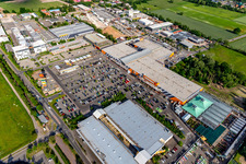 Vue aérienne de Magasin de quincaillerie et de jardinage Hornbach à le quartier Dreihof in Bornheim dans le département Rhénanie-Palatinat, Allemagne