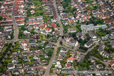 Quartier Offenbach in Offenbach an der Queich dans le département Rhénanie-Palatinat, Allemagne du point de vue du drone