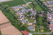 Vue aérienne de Dans les cent acres à le quartier Offenbach in Offenbach an der Queich dans le département Rhénanie-Palatinat, Allemagne