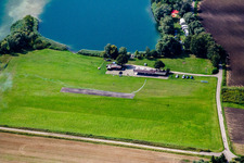 Vue aérienne de Club de sport modèle Oberhausen à Erlichsee à le quartier Oberhausen in Oberhausen-Rheinhausen dans le département Bade-Wurtemberg, Allemagne