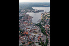 Vue aérienne de Süderhofenden à le quartier Bredeberg in Flensburg dans le département Schleswig-Holstein, Allemagne