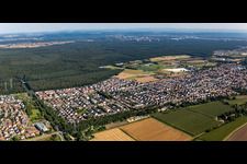 Enregistrement par drone de Quartier Eggenstein in Eggenstein-Leopoldshafen dans le département Bade-Wurtemberg, Allemagne
