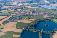 Vue d'oiseau de Neupotz dans le département Rhénanie-Palatinat, Allemagne