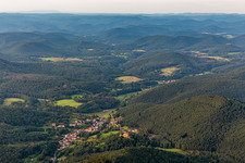 Château de Berwartstein à Erlenbach bei Dahn dans le département Rhénanie-Palatinat, Allemagne d'en haut