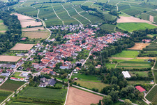 Enregistrement par drone de Quartier Heuchelheim in Heuchelheim-Klingen dans le département Rhénanie-Palatinat, Allemagne