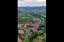 Quartier Klingen in Heuchelheim-Klingen dans le département Rhénanie-Palatinat, Allemagne vu d'un drone