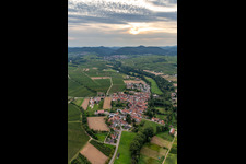 Vue aérienne de Quartier Klingen in Heuchelheim-Klingen dans le département Rhénanie-Palatinat, Allemagne