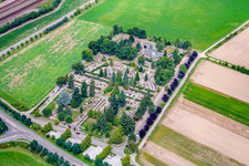 Vue aérienne de Cimetière à Neulußheim dans le département Bade-Wurtemberg, Allemagne
