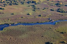 Vue aérienne de Federsee, Kanzach, point de vue Federseesteg à Bad Buchau dans le département Bade-Wurtemberg, Allemagne