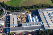 Vue aérienne de Sites de production de Liebherr-Mischtechnik GmbH à le quartier Kürnbach in Bad Schussenried dans le département Bade-Wurtemberg, Allemagne