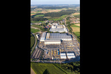 Sites de production de Liebherr-Mischtechnik GmbH à le quartier Kürnbach in Bad Schussenried dans le département Bade-Wurtemberg, Allemagne vue d'en haut