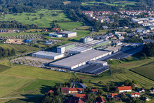 Vue aérienne de Usine de fabrication de véhicules de Hymer Reisemobile GmbH à le quartier Steinenberg in Bad Waldsee dans le département Bade-Wurtemberg, Allemagne