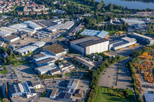 Vue aérienne de Versandhaus Walz GmbH, Baby-Walz, La ménagère moderne à Bad Waldsee dans le département Bade-Wurtemberg, Allemagne